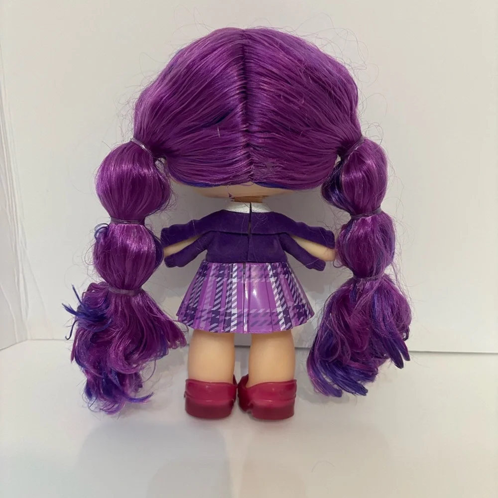 MGA Greta Grape Yummiland Lipgloss 10”doll - Picture 3 of 5